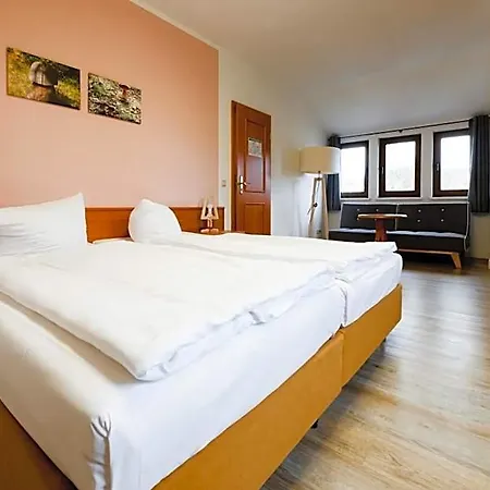 Falkenstein 3*
